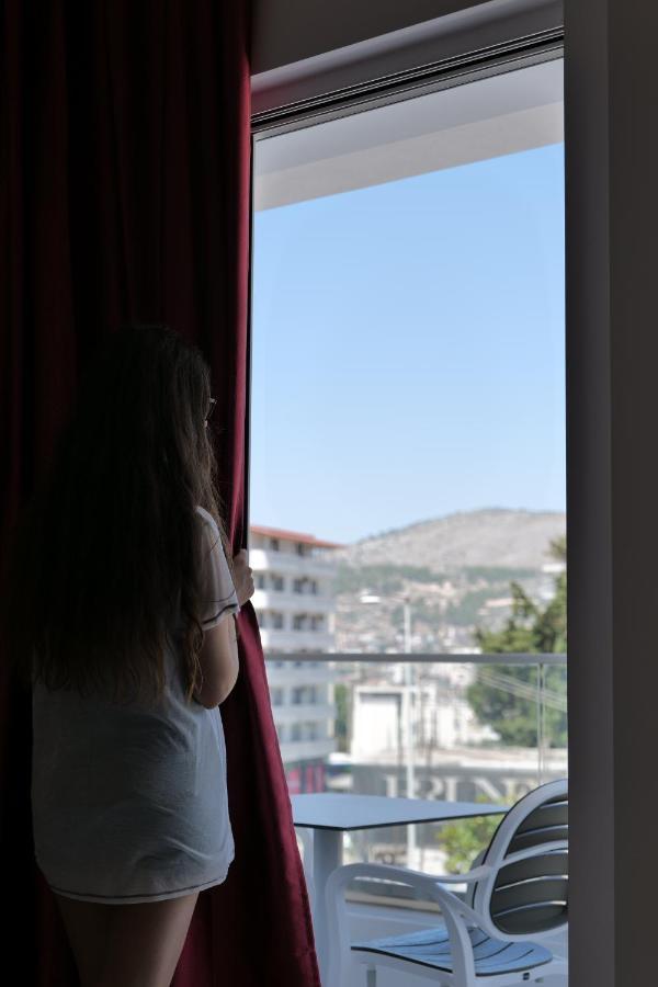 Lumi Hotel Saranda Zewnętrze zdjęcie