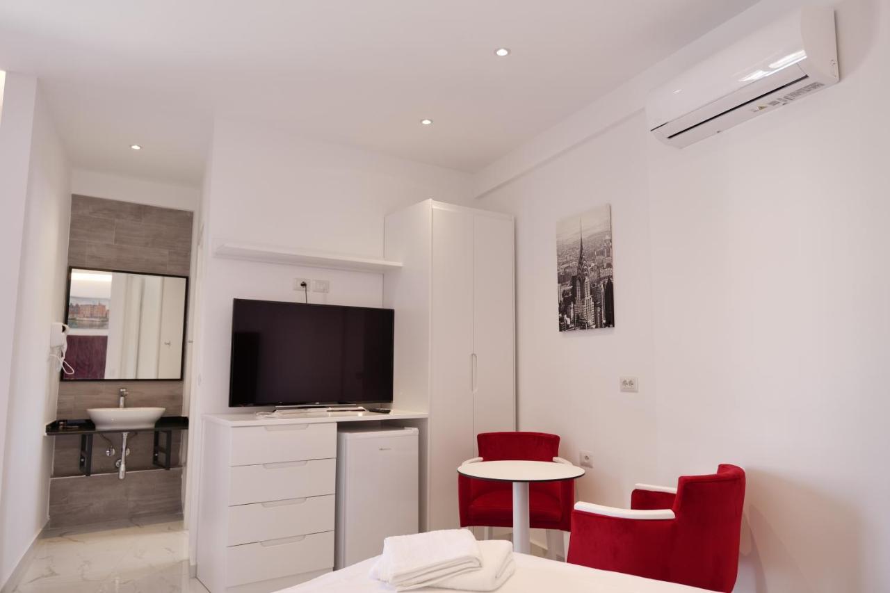 Lumi Hotel Saranda Zewnętrze zdjęcie