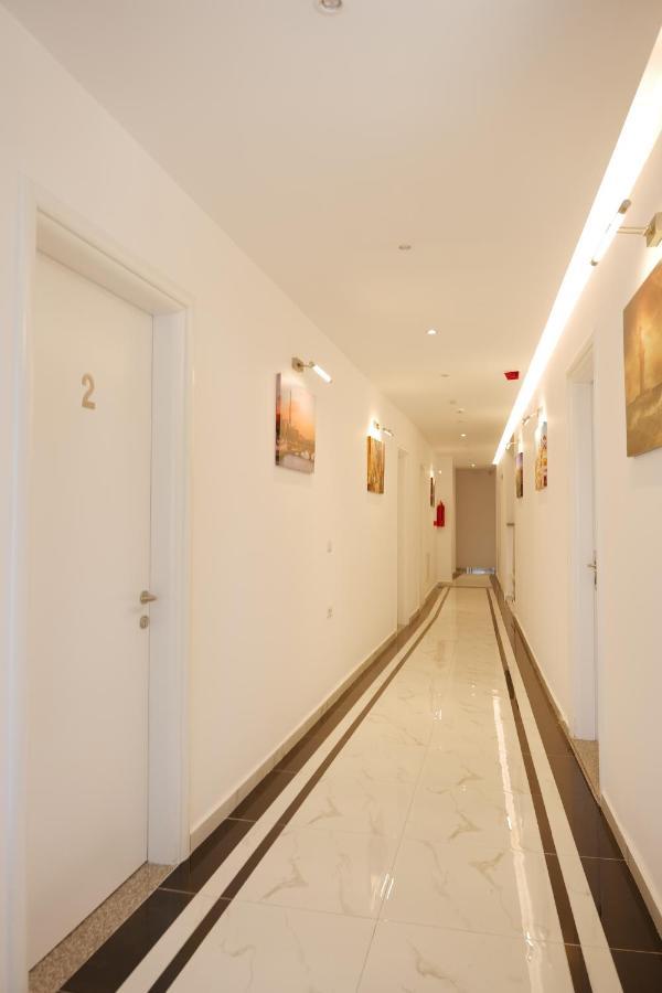 Lumi Hotel Saranda Zewnętrze zdjęcie