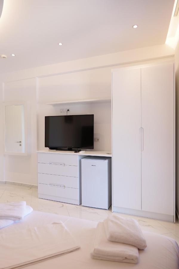 Lumi Hotel Saranda Zewnętrze zdjęcie