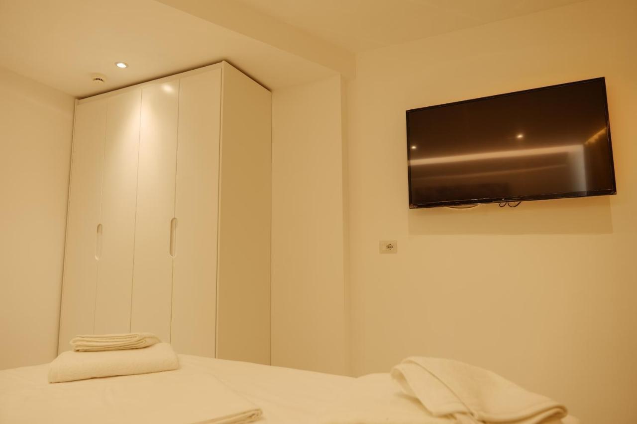 Lumi Hotel Saranda Zewnętrze zdjęcie
