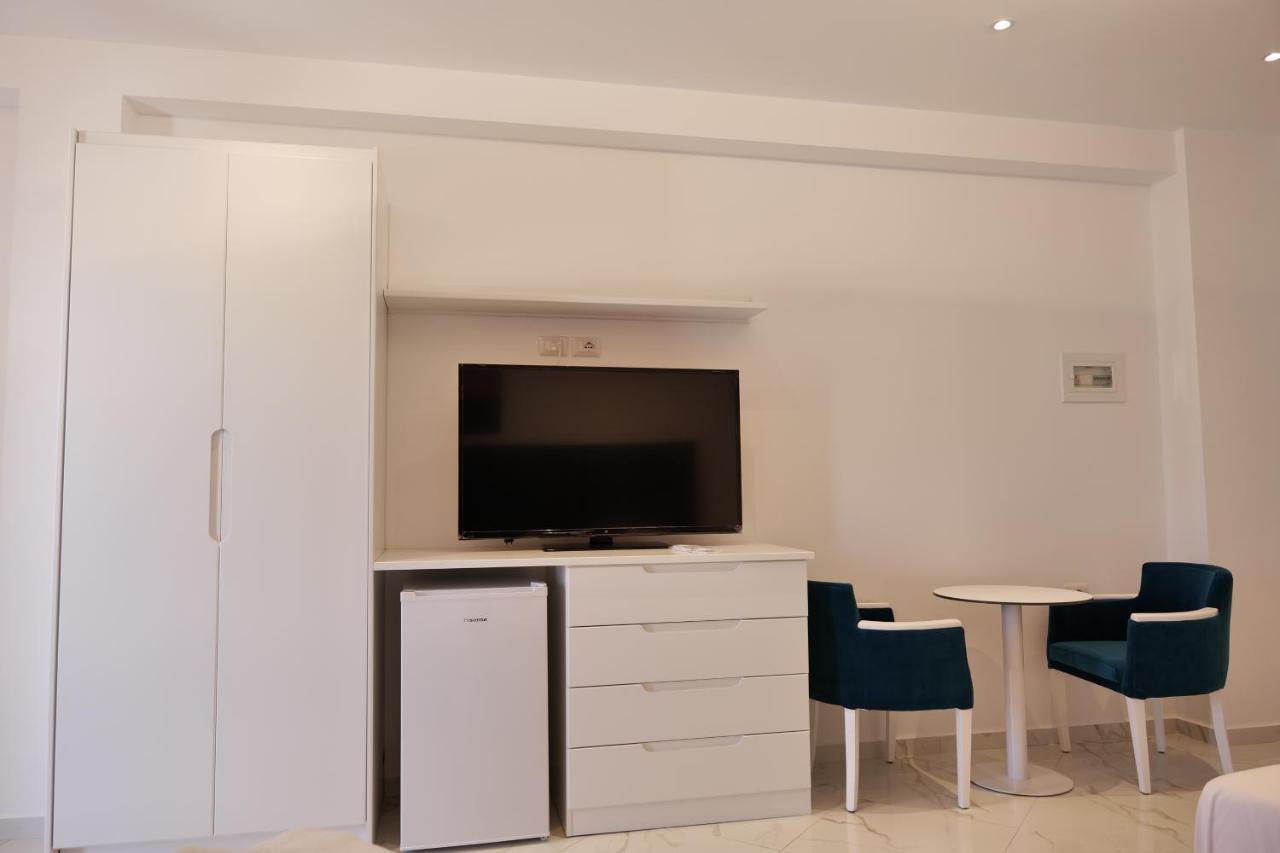 Lumi Hotel Saranda Zewnętrze zdjęcie